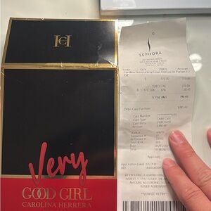 Carolina Herrera Very Good Girl Red and Black Packaging